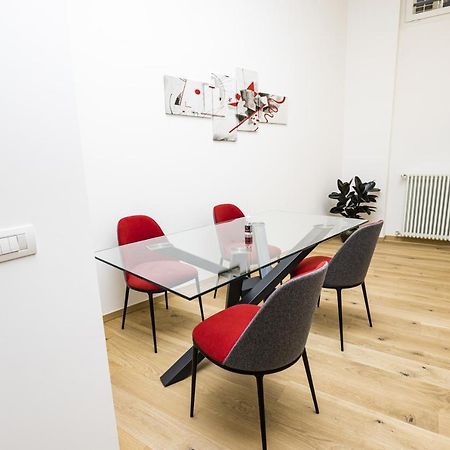 Loft La Sedia Rossa - Centro Storico Daire Milano Dış mekan fotoğraf