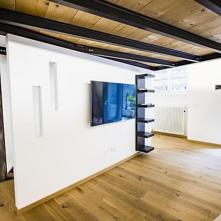 Loft La Sedia Rossa - Centro Storico Daire Milano Dış mekan fotoğraf