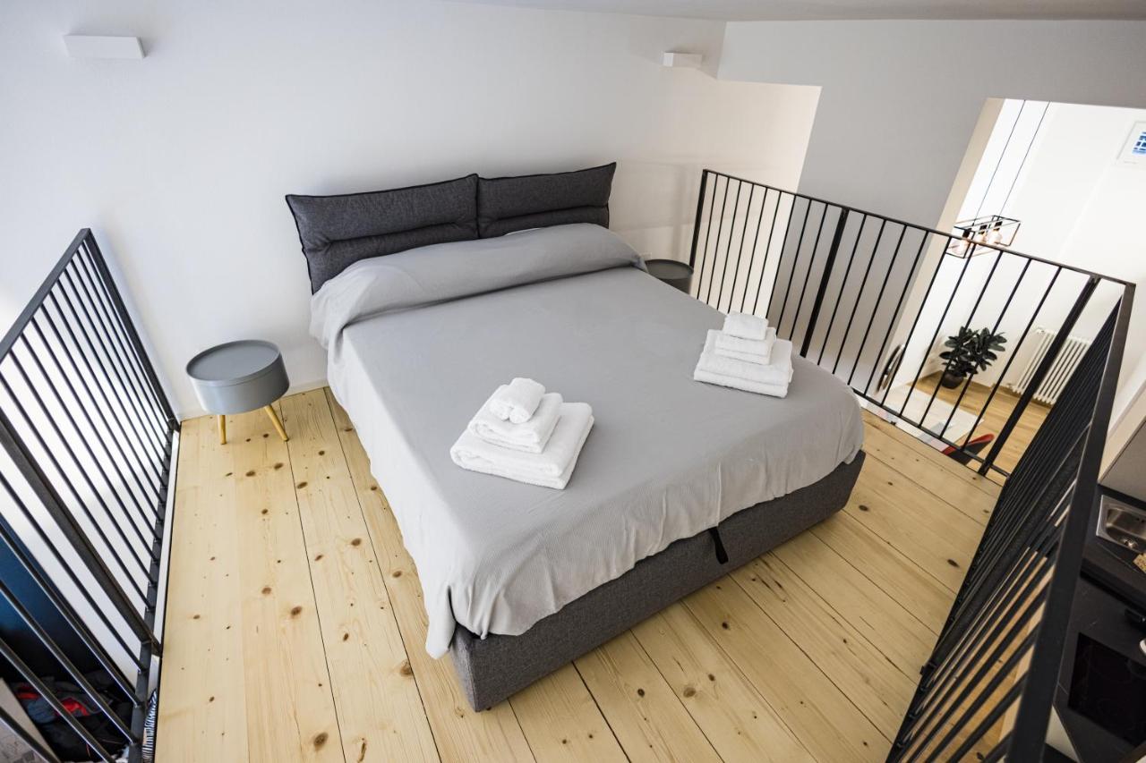 Loft La Sedia Rossa - Centro Storico Daire Milano Dış mekan fotoğraf